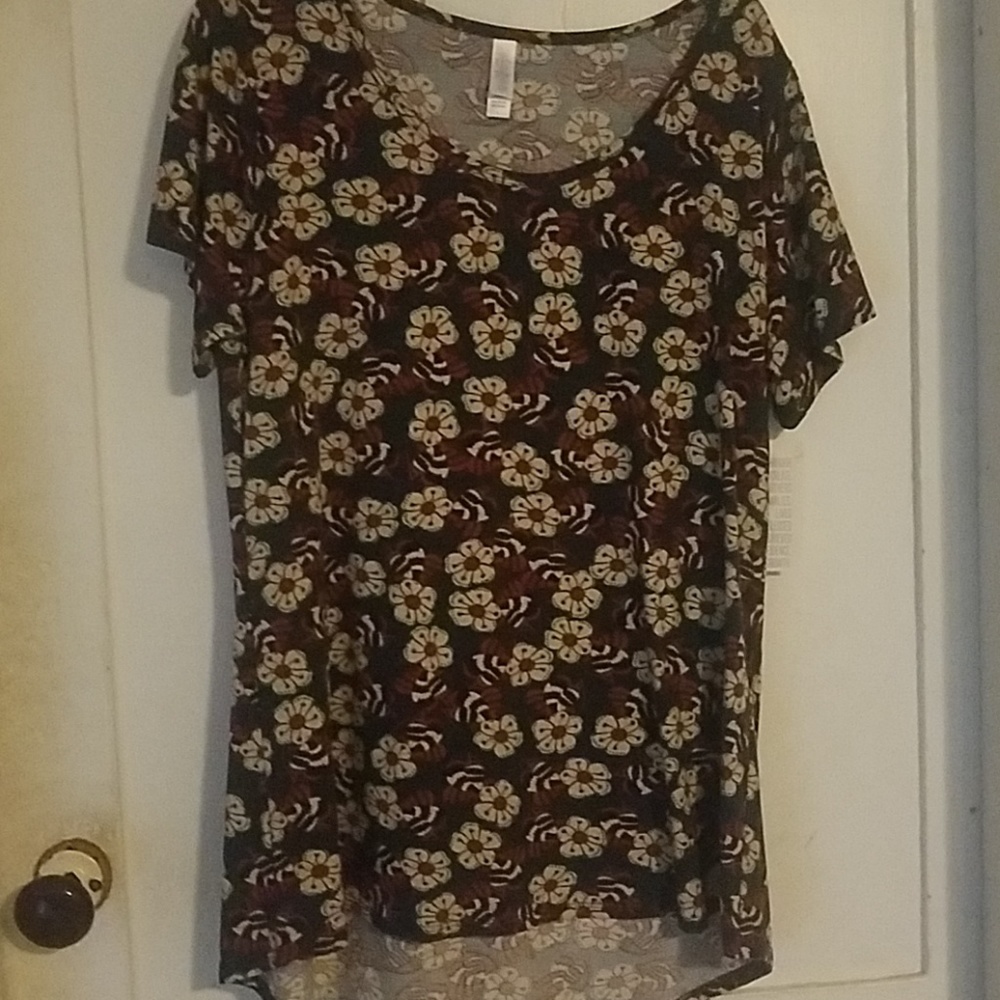 LuLaRoe Classic T